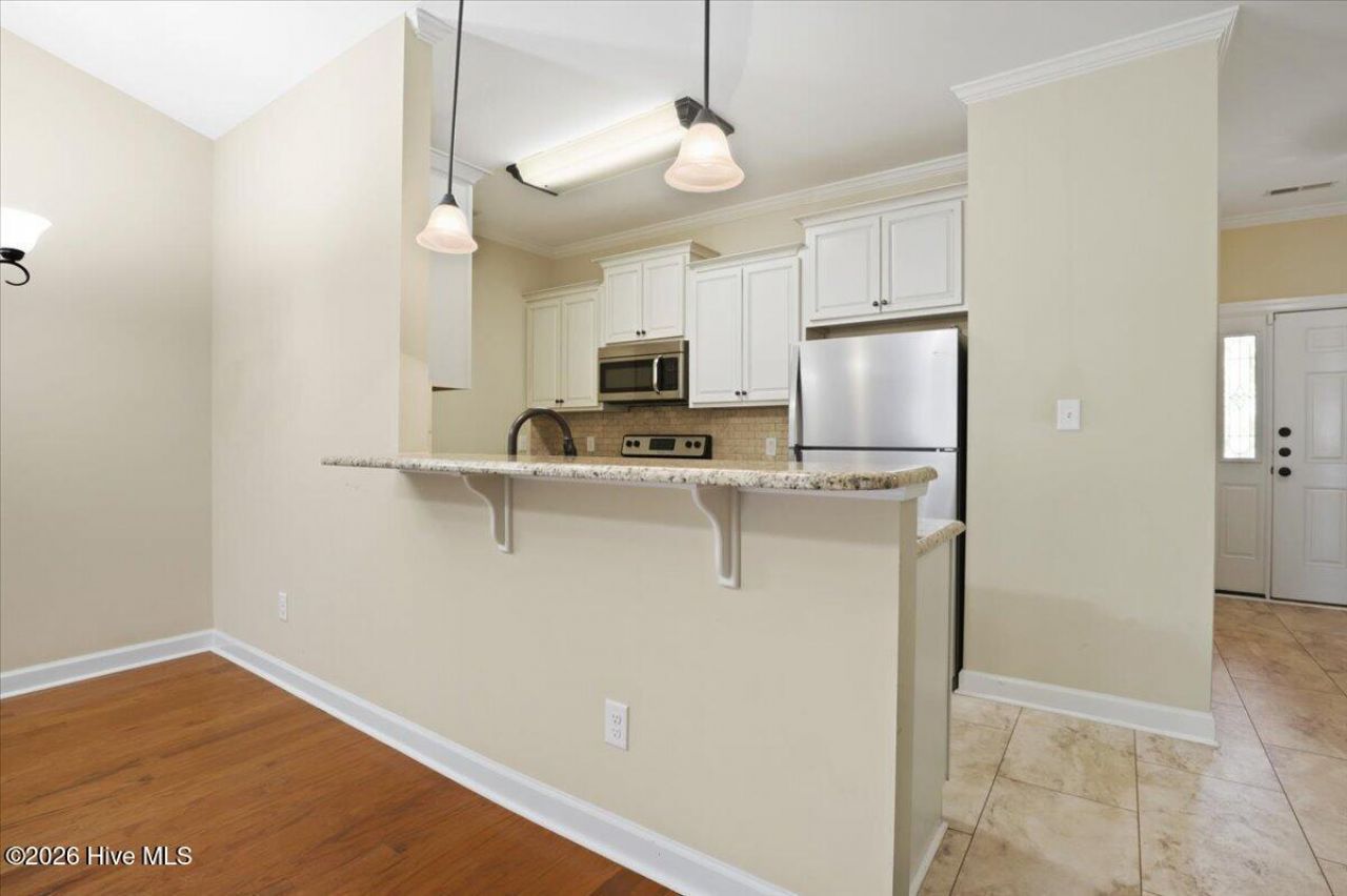 141 Oxford Drive  Photo 14