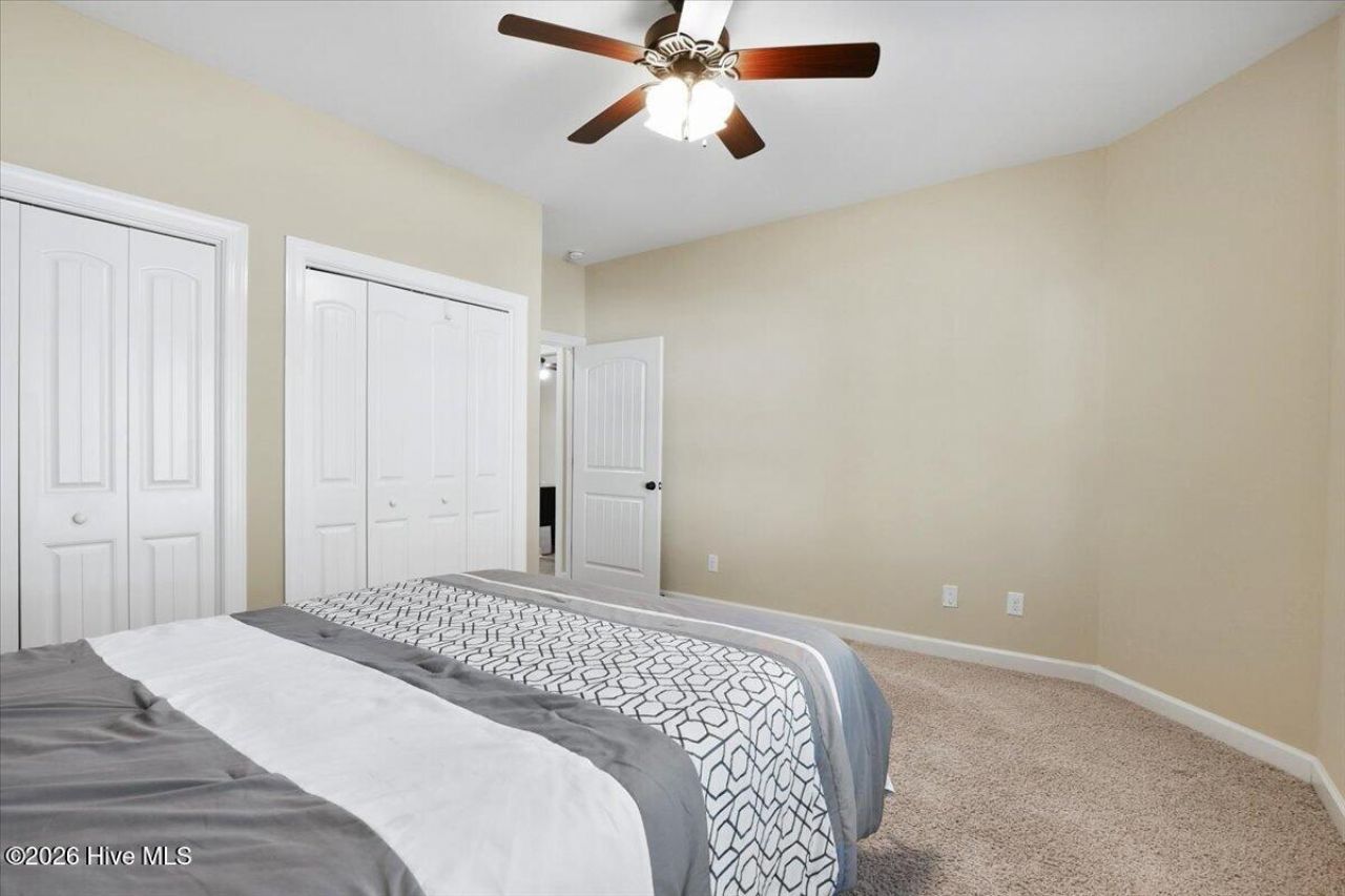141 Oxford Drive  Photo 16
