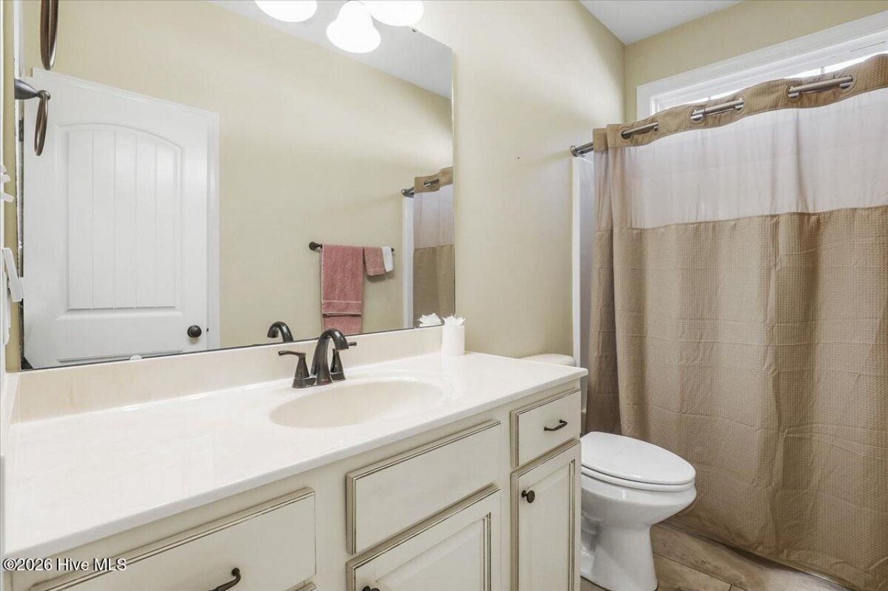 141 Oxford Drive  Photo 17