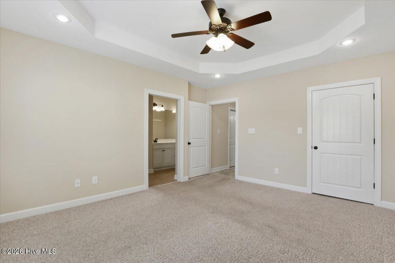 141 Oxford Drive  Photo 19