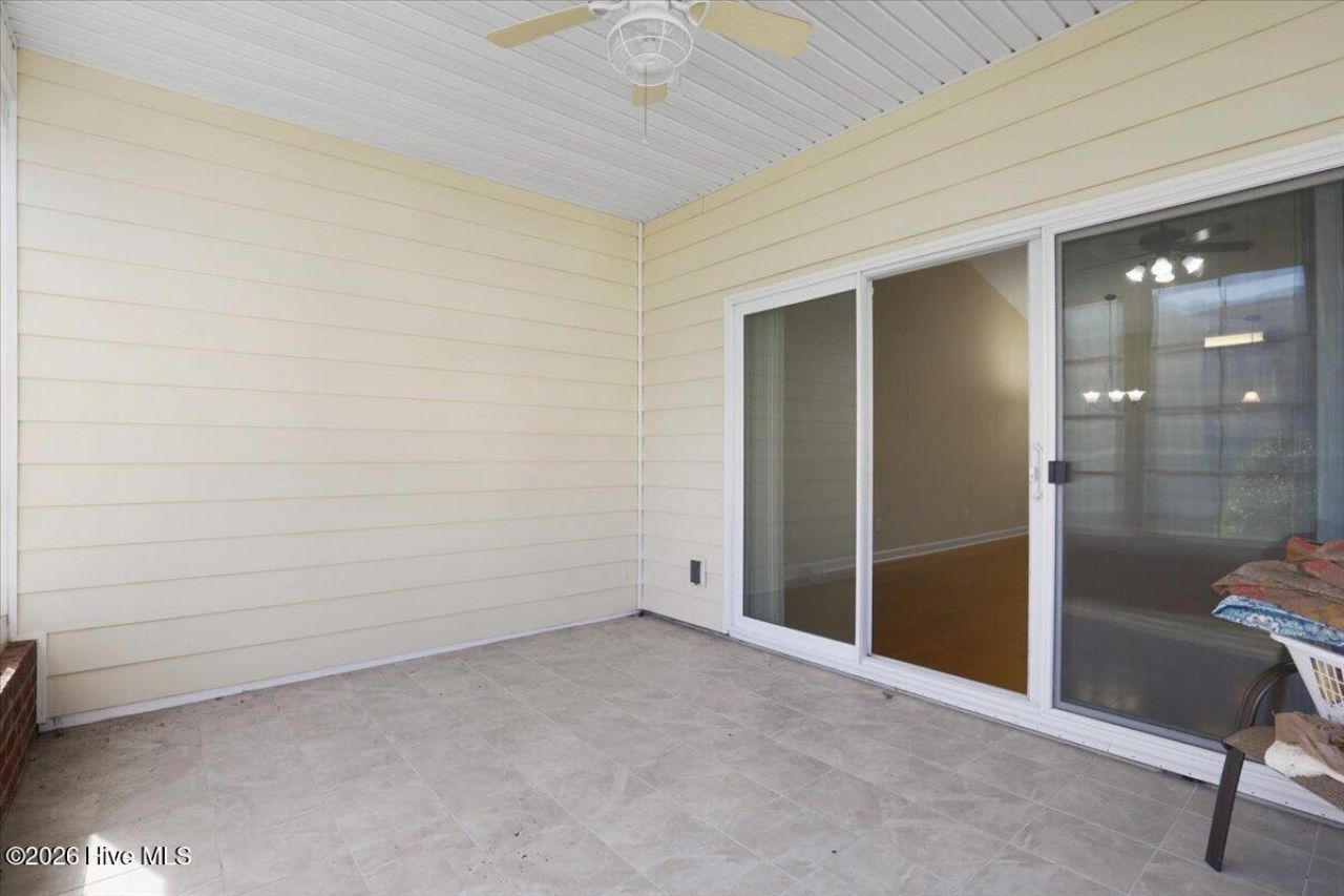 141 Oxford Drive  Photo 23