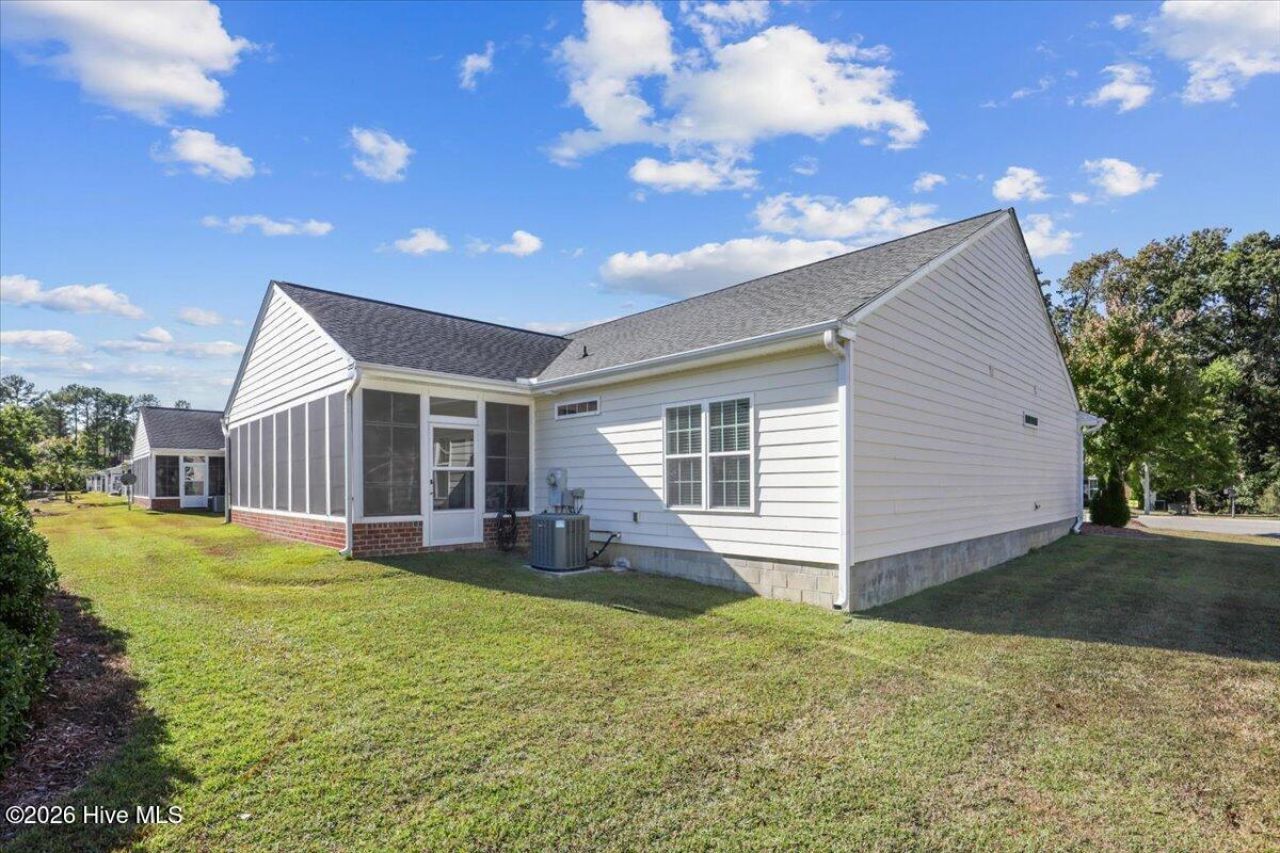 141 Oxford Drive  Photo 5