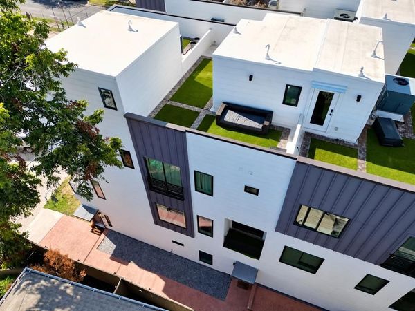 2450 N Garrett Avenue , Unit 17, Dallas, TX 75206