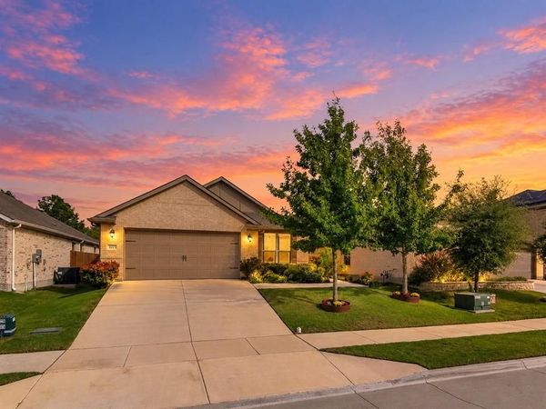 6212 Thunderwing Drive , Fort Worth, TX 76179