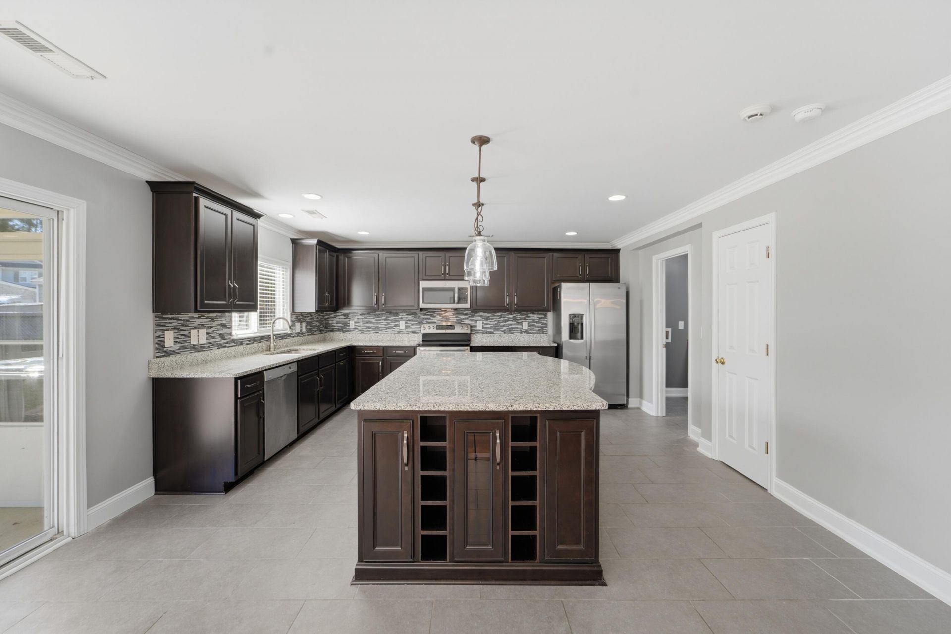 351 Albrighton Way Photo 16