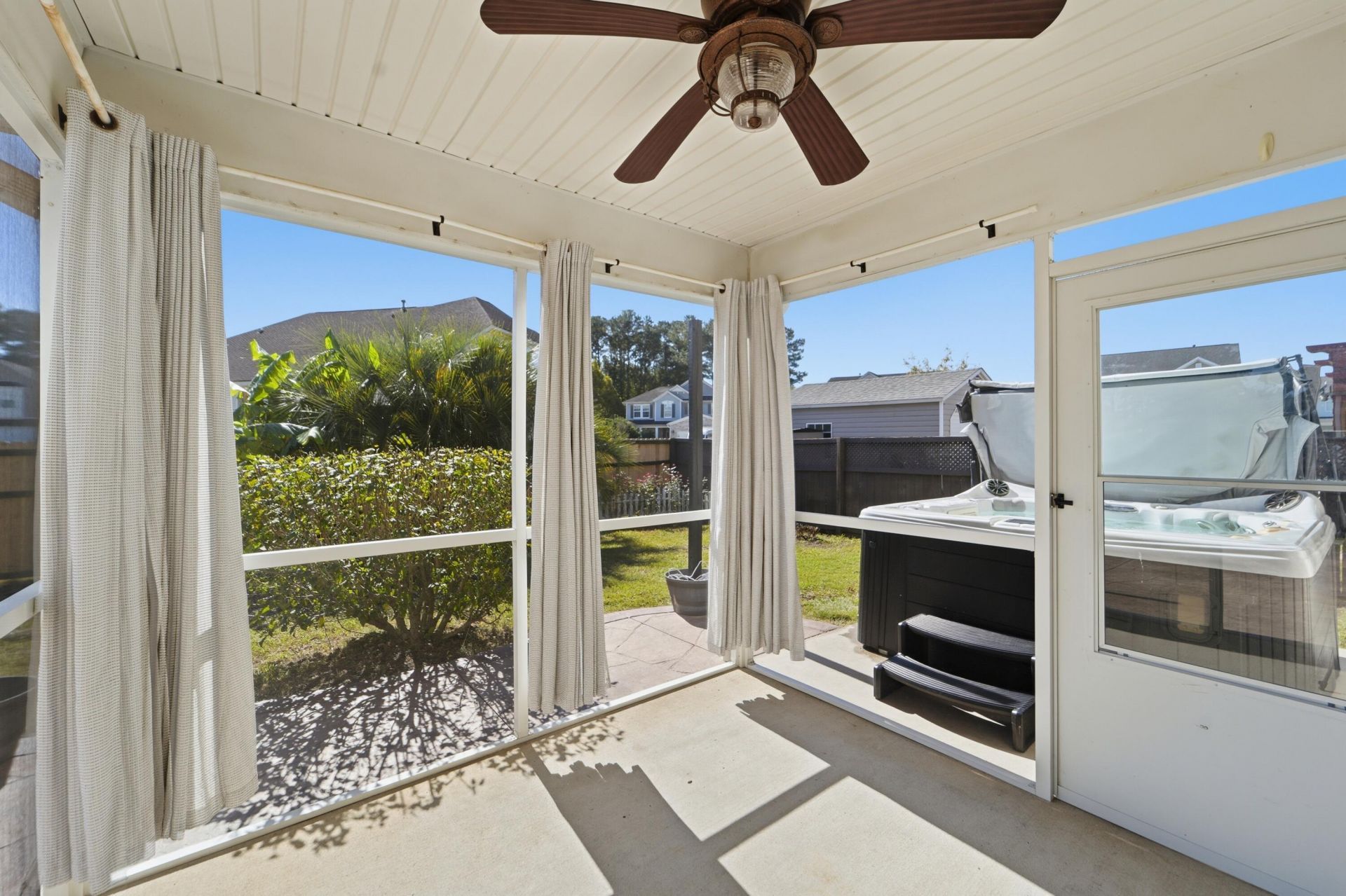 351 Albrighton Way Photo 20