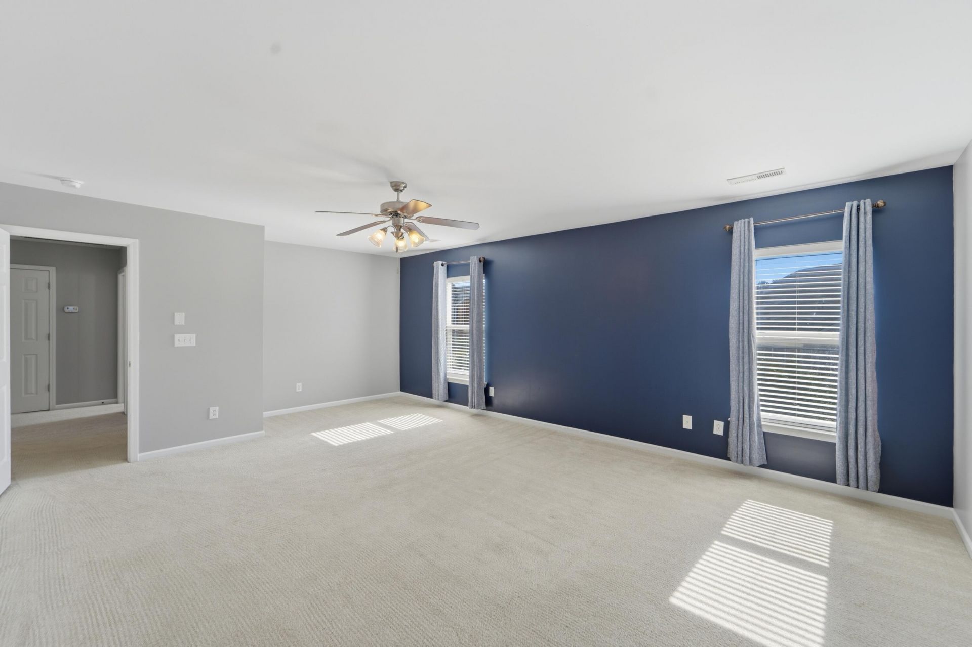 351 Albrighton Way Photo 24