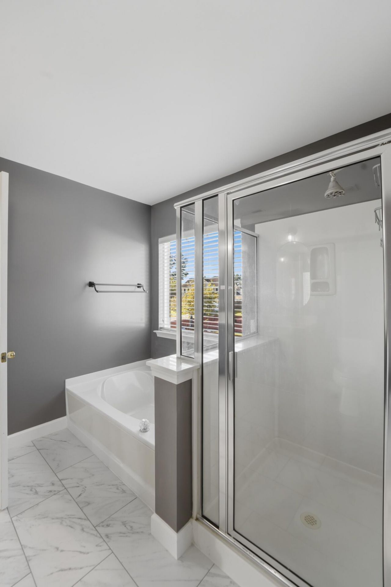 351 Albrighton Way Photo 27