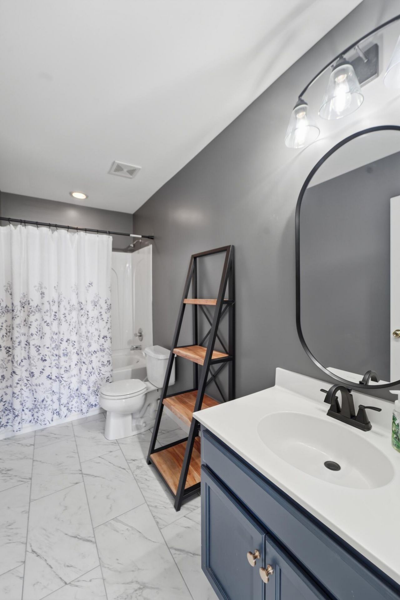 351 Albrighton Way Photo 35