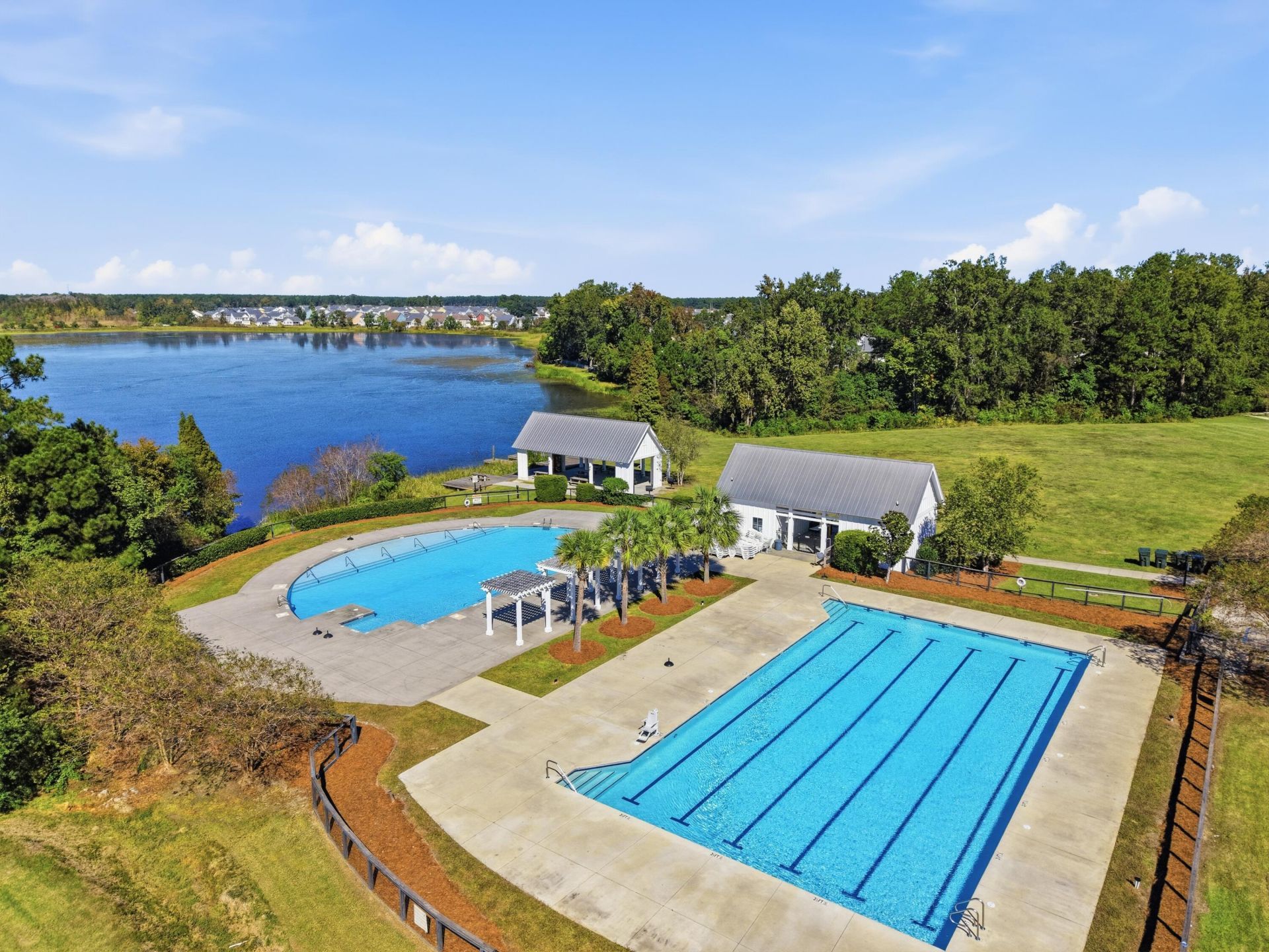 351 Albrighton Way Photo 43
