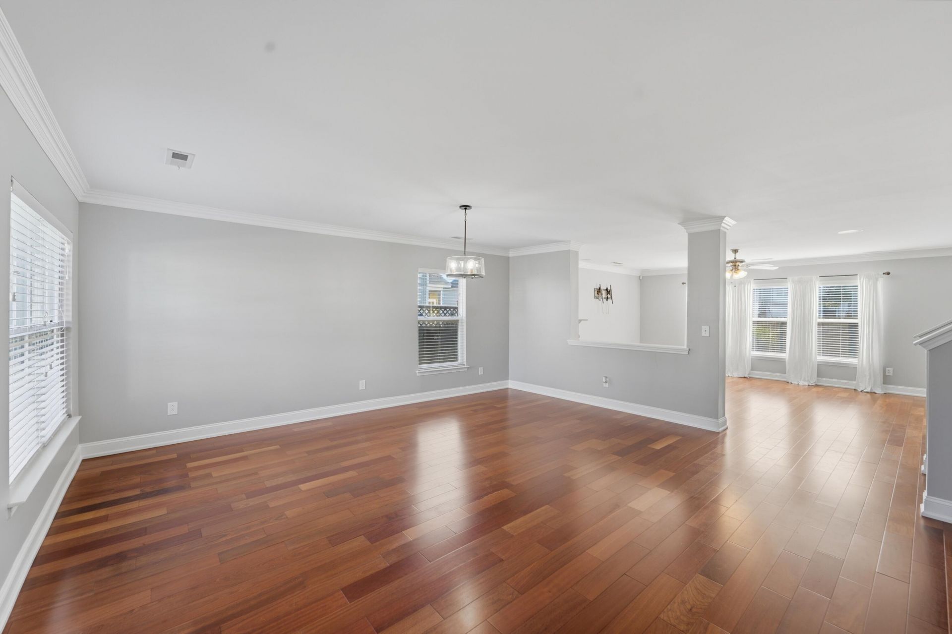 351 Albrighton Way Photo 6