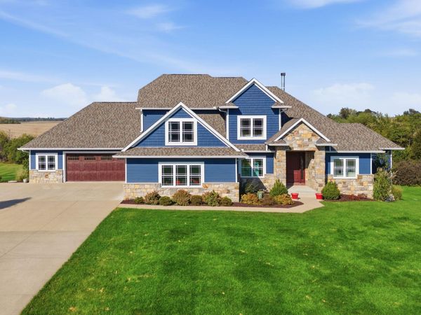1645 MAPLE BLVD, Wilton, IA 52778