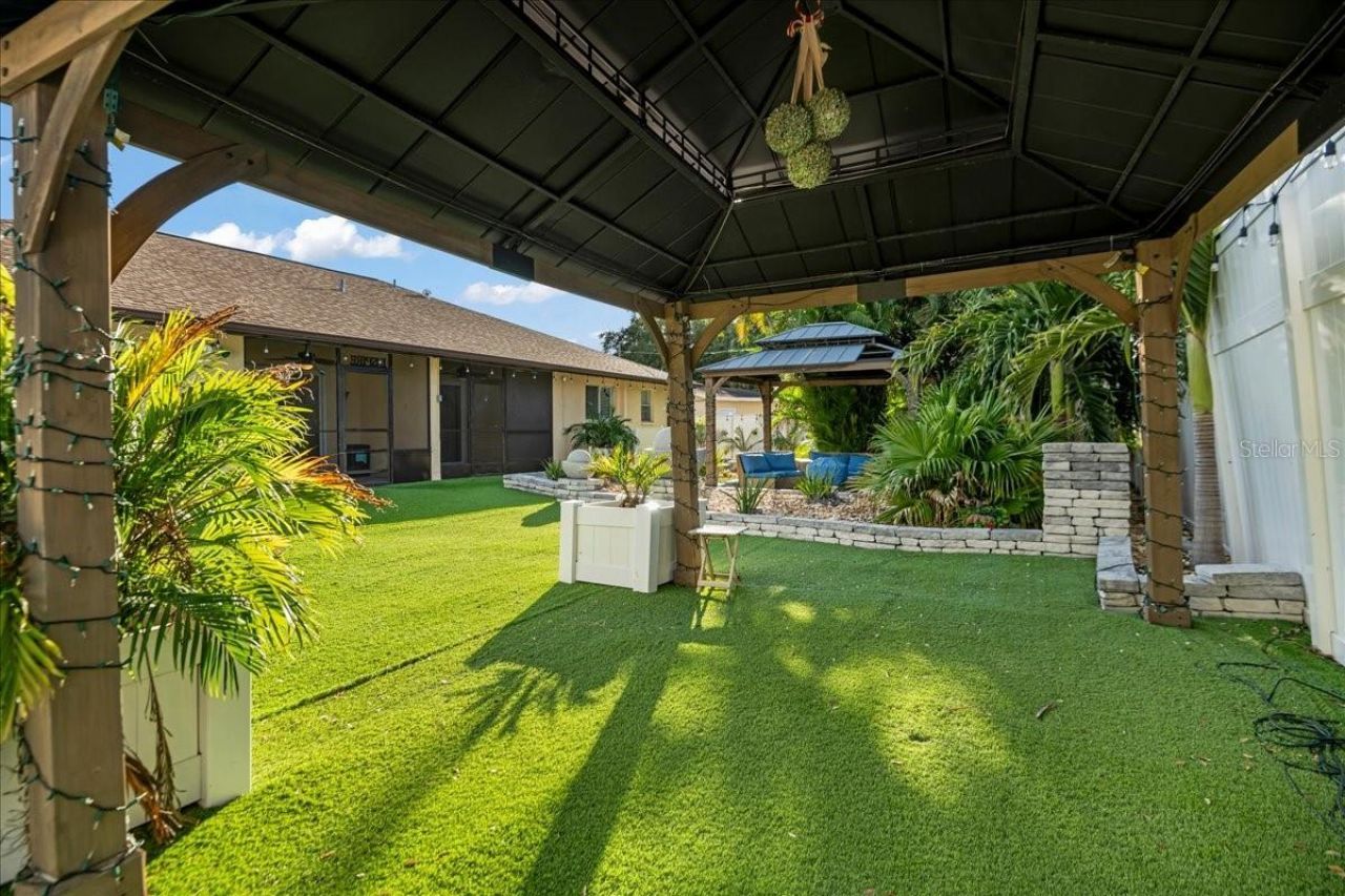 2201 54th Avenue Drive W, Bradenton, FL 34207 Photo