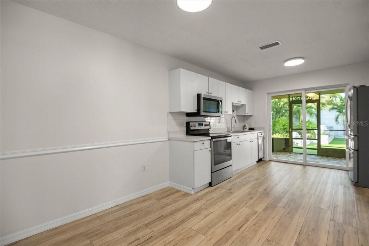 2201 54th Avenue Drive W, Bradenton, FL 34207 Photo