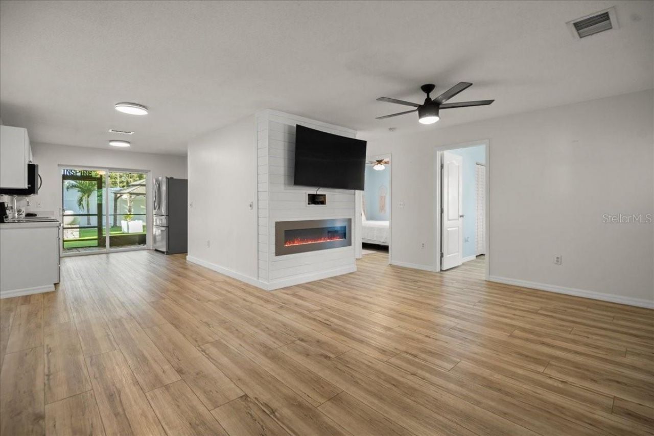 2201 54th Avenue Drive W, Bradenton, FL 34207 Photo