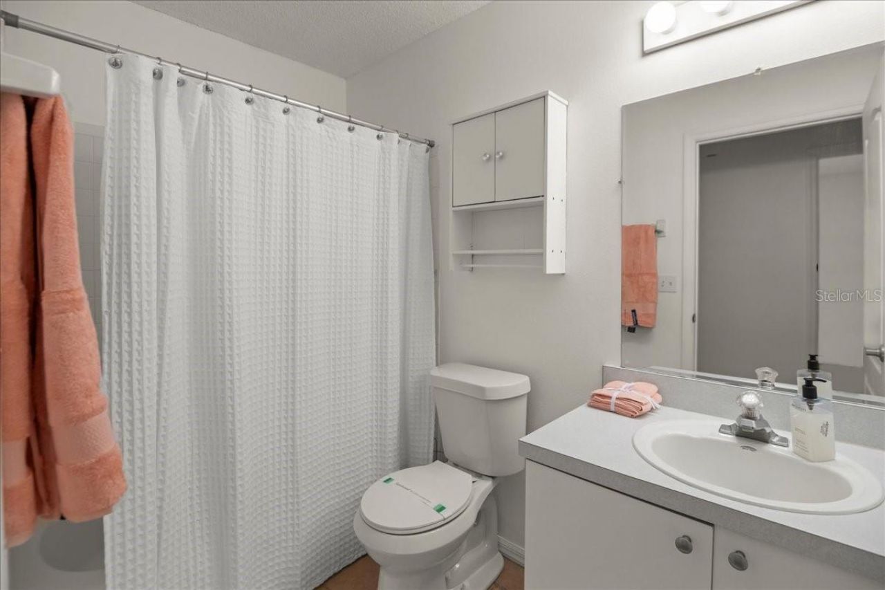 2201 54th Avenue Drive W, Bradenton, FL 34207 Photo