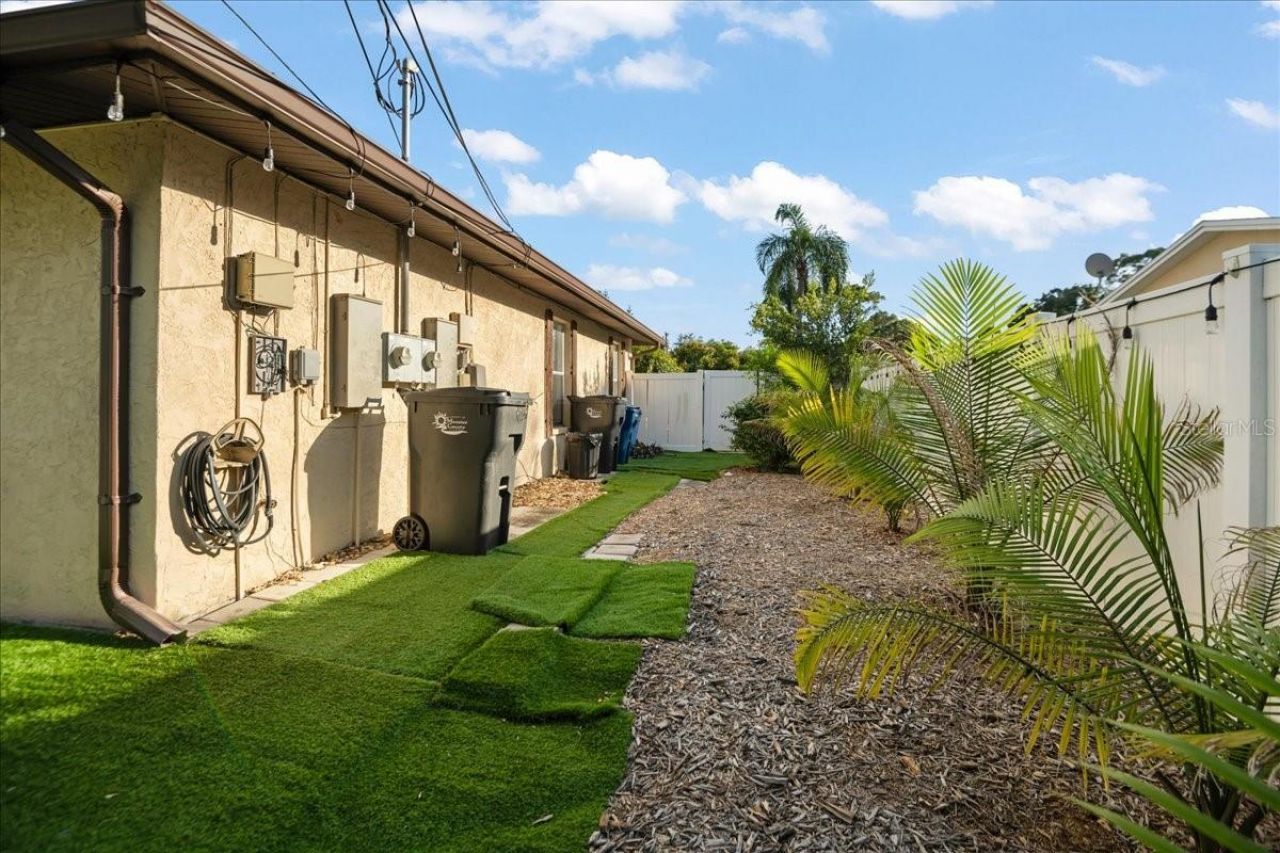 2201 54th Avenue Drive W, Bradenton, FL 34207 Photo