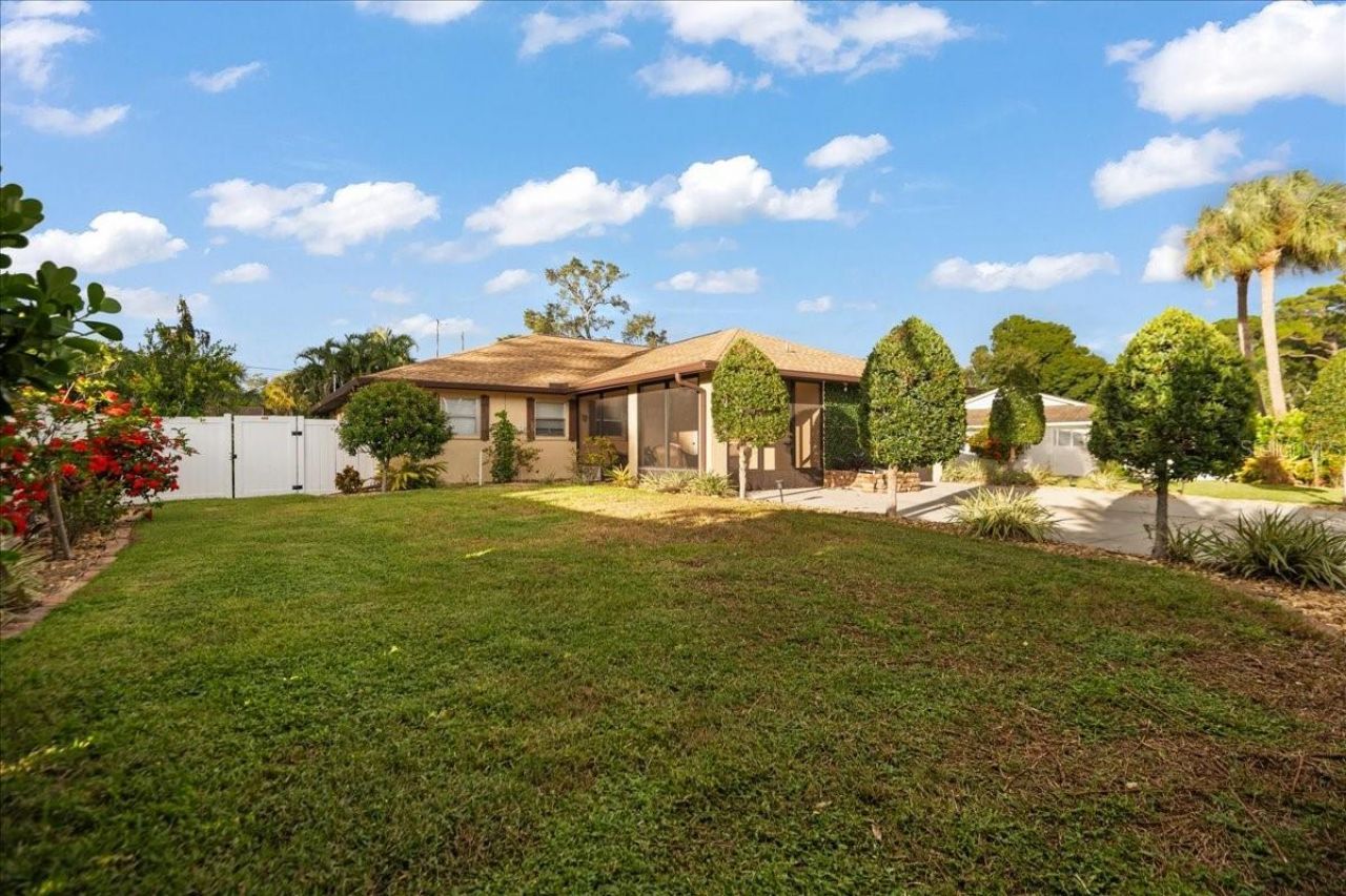 2201 54th Avenue Drive W, Bradenton, FL 34207 Photo