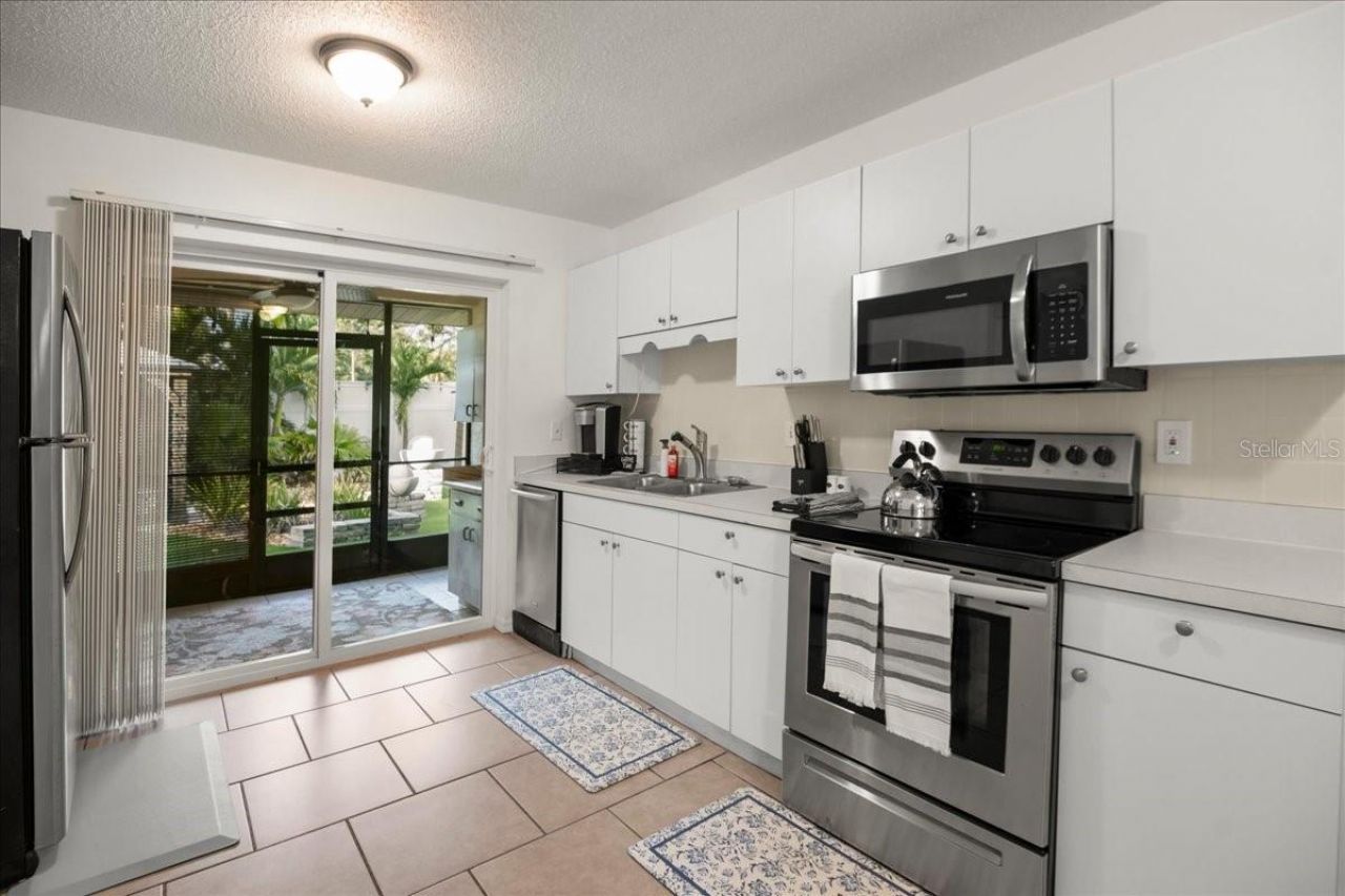 2201 54th Avenue Drive W, Bradenton, FL 34207 Photo