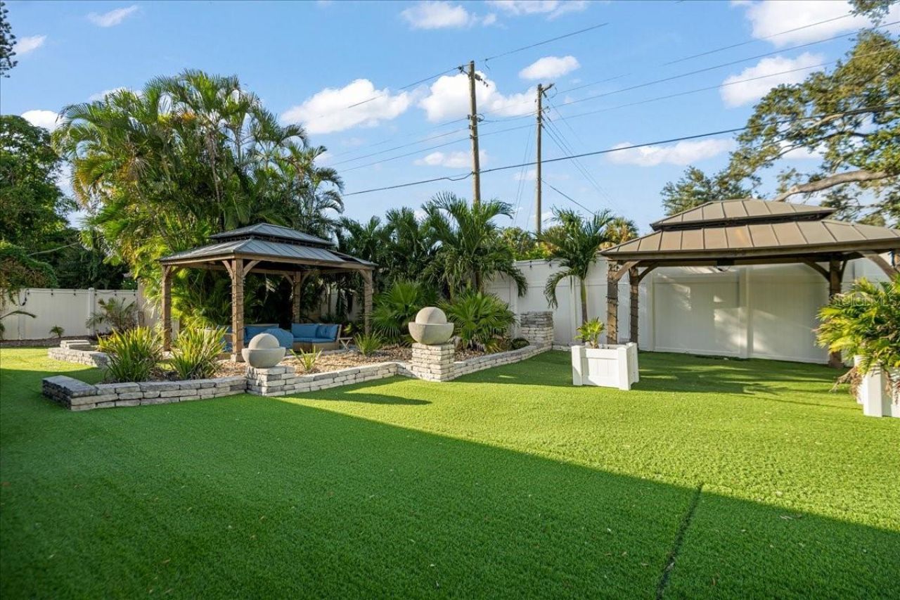 2201 54th Avenue Drive W, Bradenton, FL 34207 Photo
