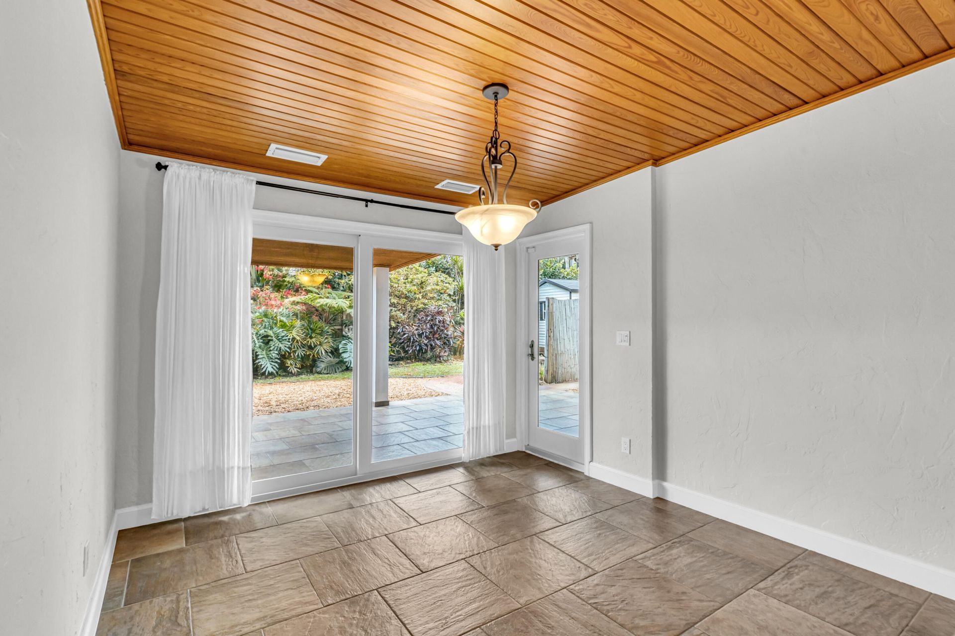 230 Beverly Road, West Palm Beach, FL 33405 Photo