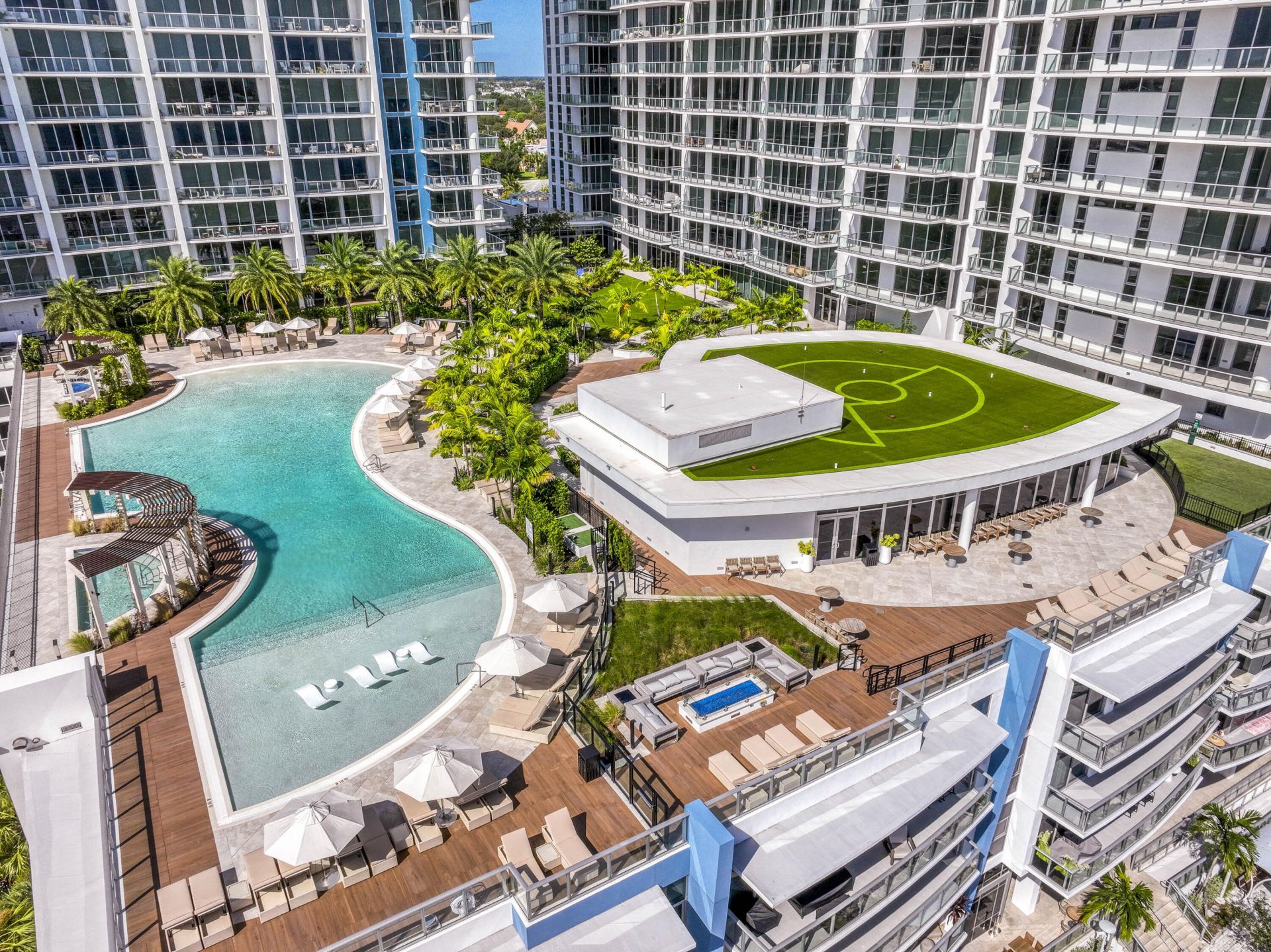 220 Lake Shore Drive, Unit 813, West Palm Beach, FL 33403 Photo