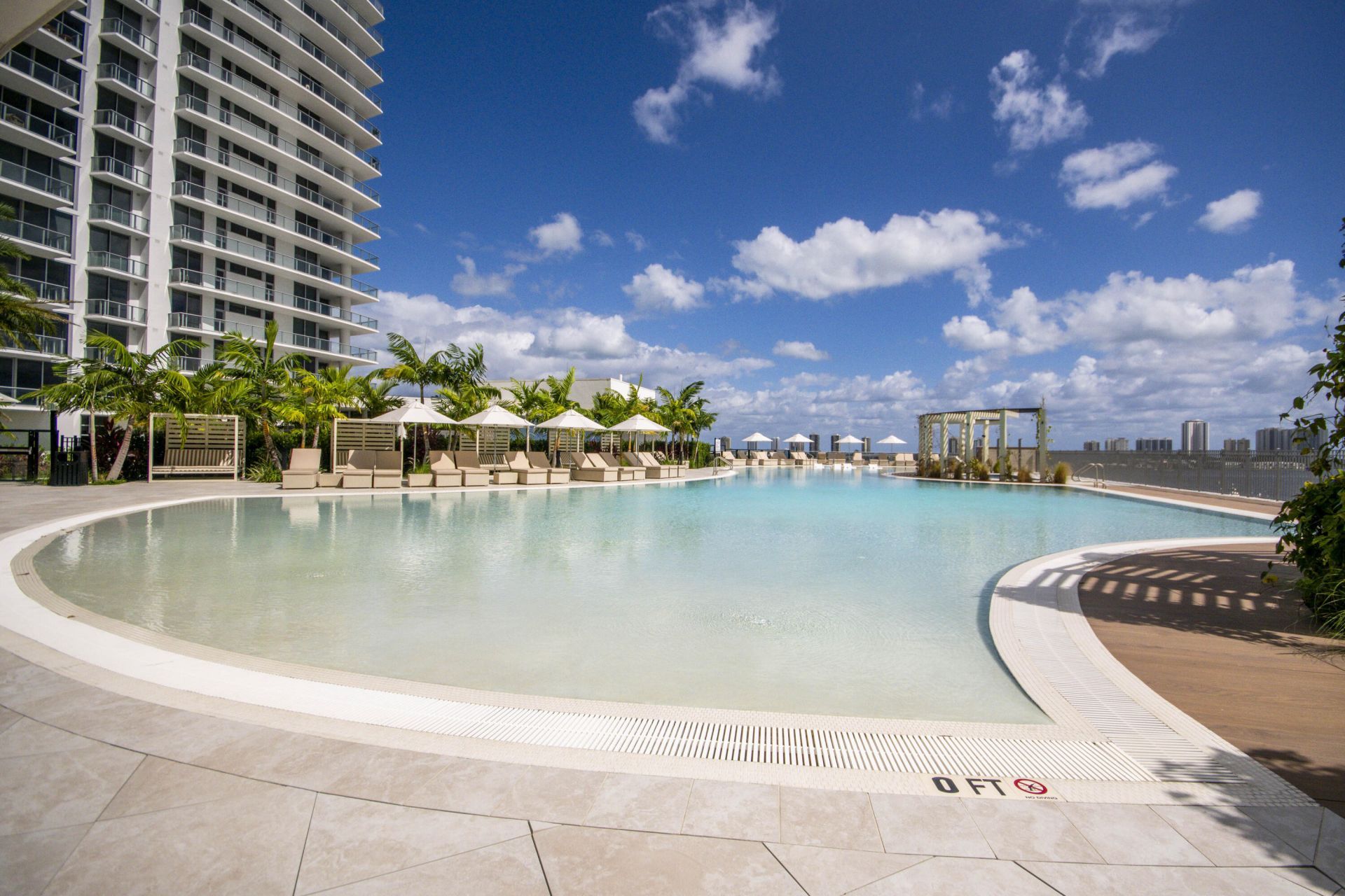 220 Lake Shore Drive, Unit 813, West Palm Beach, FL 33403 Photo