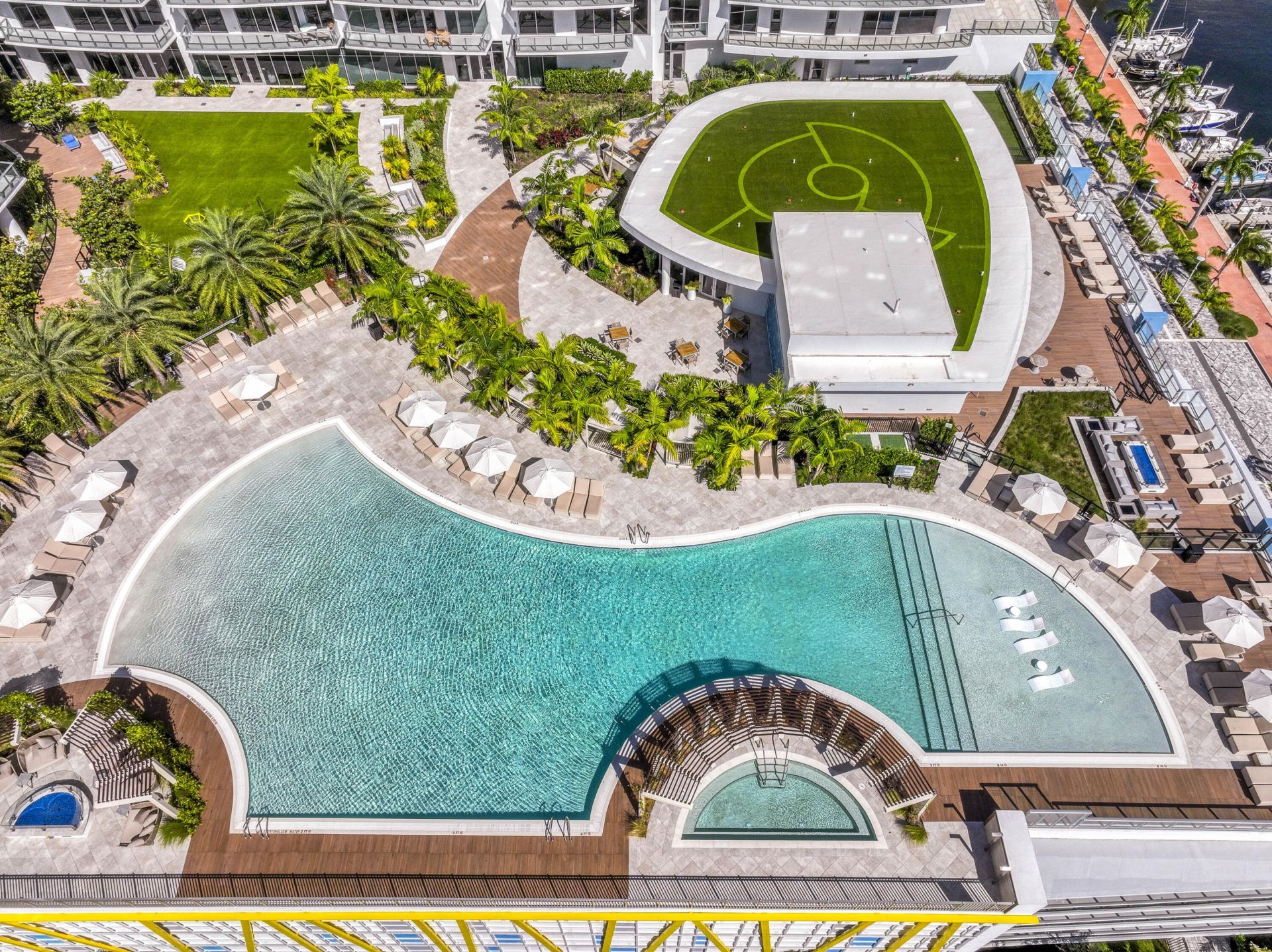 220 Lake Shore Drive, Unit 813, West Palm Beach, FL 33403 Photo