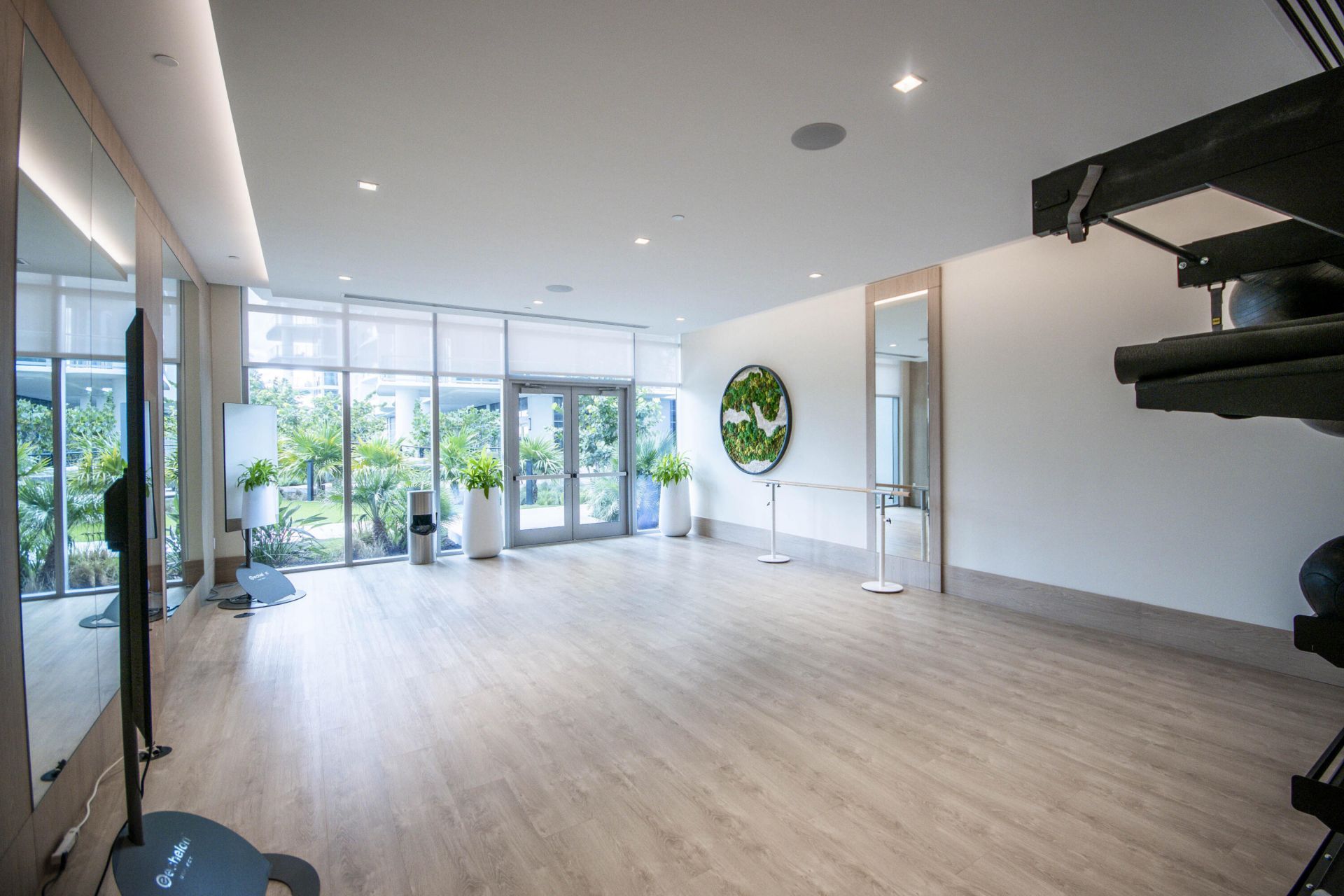 220 Lake Shore Drive, Unit 813, West Palm Beach, FL 33403 Photo