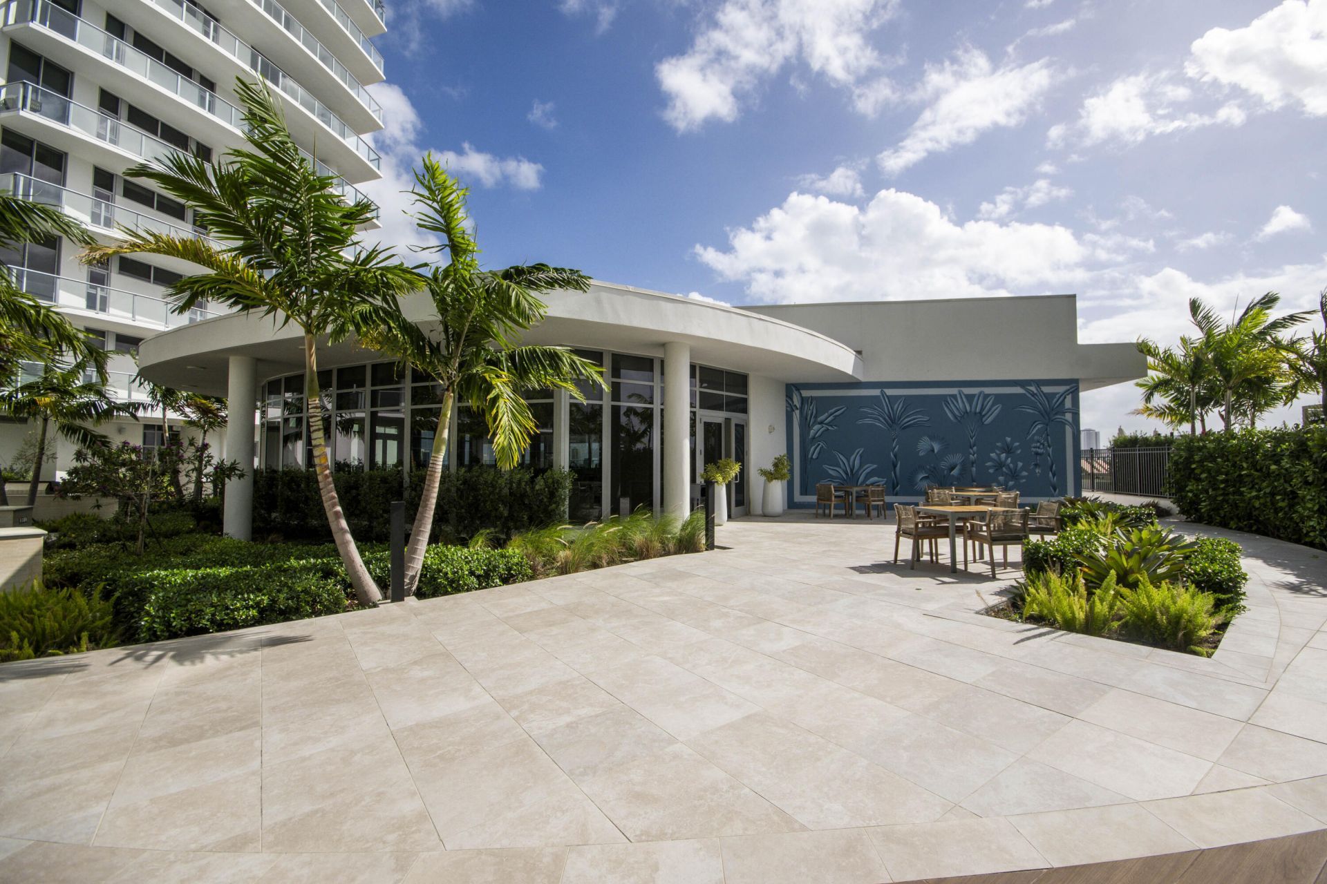 220 Lake Shore Drive, Unit 813, West Palm Beach, FL 33403 Photo