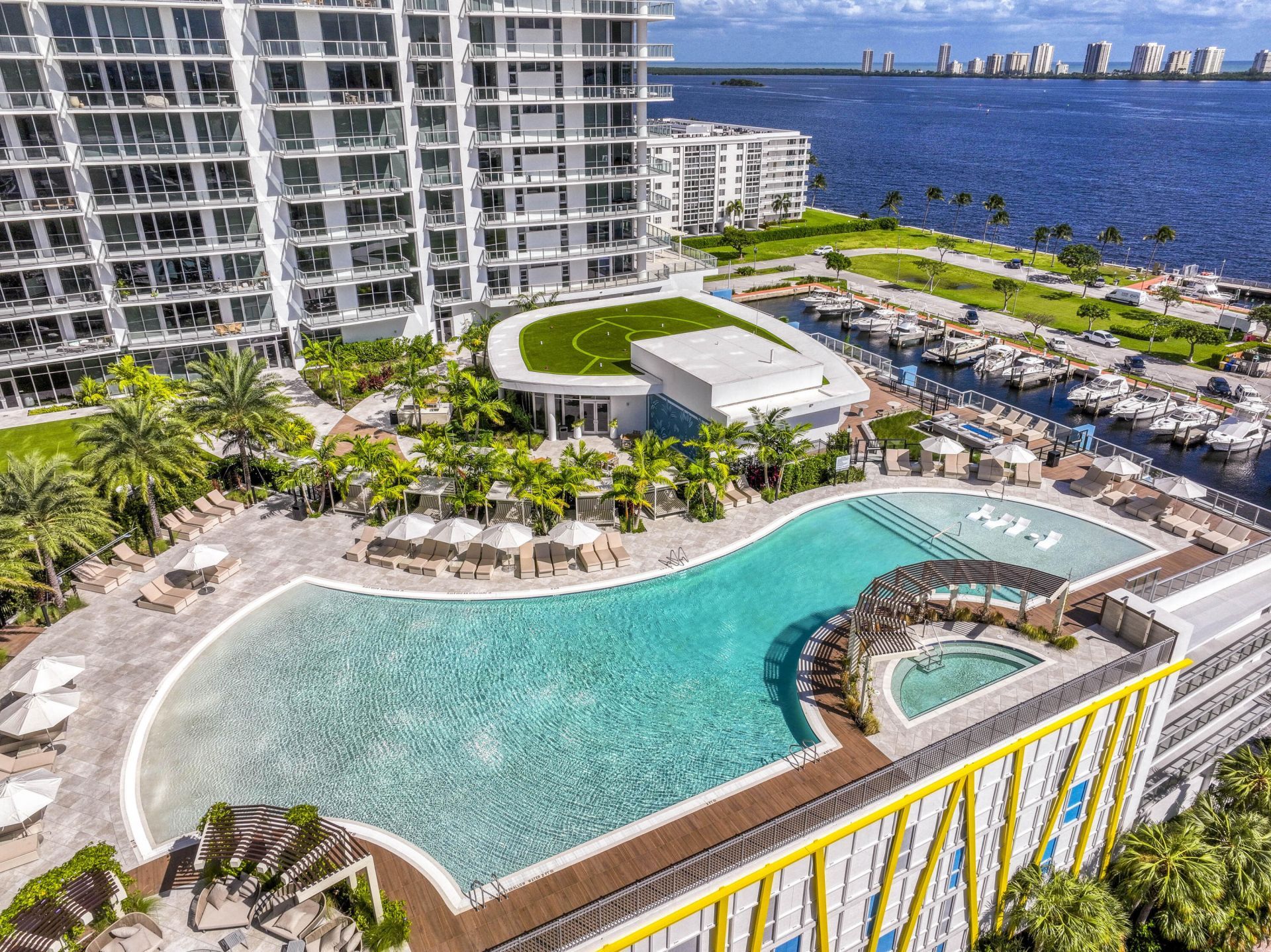 220 Lake Shore Drive, Unit 813, West Palm Beach, FL 33403 Photo