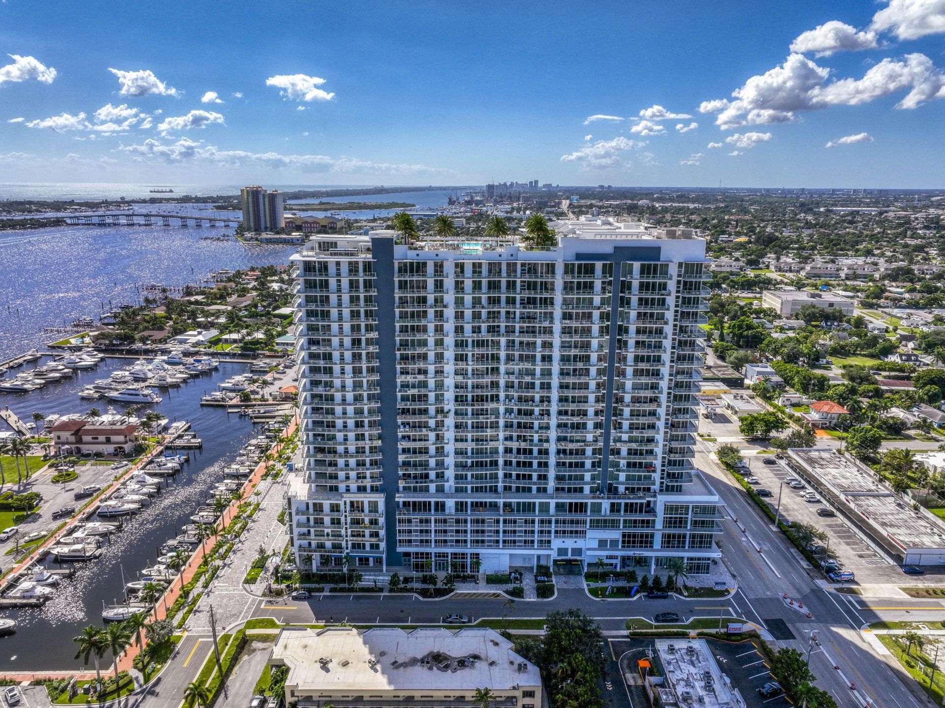 220 Lake Shore Drive, Unit 813, West Palm Beach, FL 33403 Photo