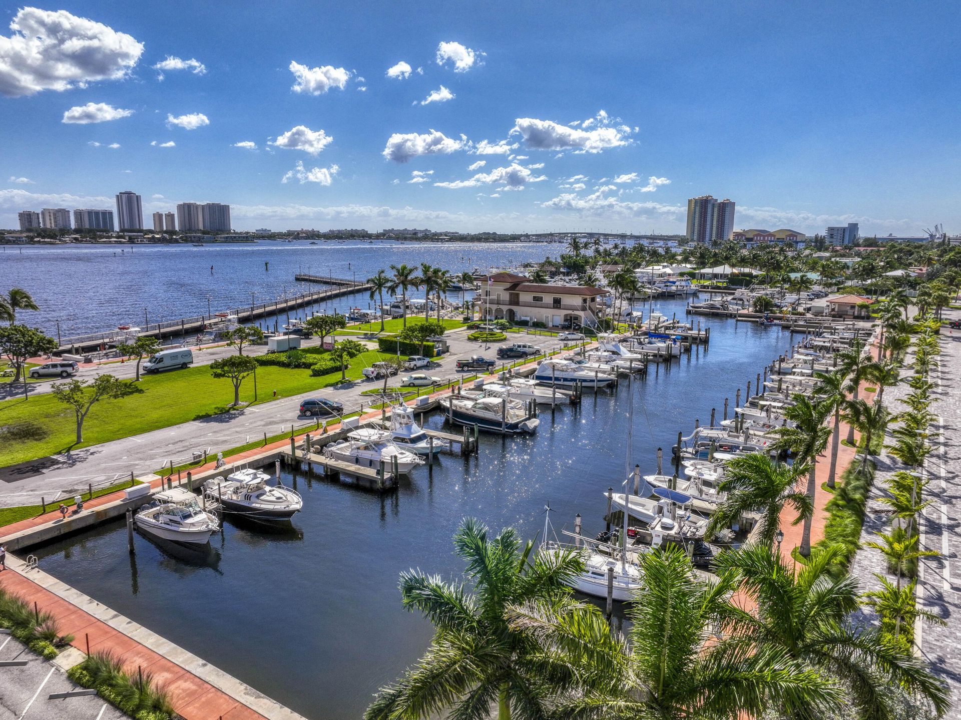 220 Lake Shore Drive, Unit 813, West Palm Beach, FL 33403 Photo
