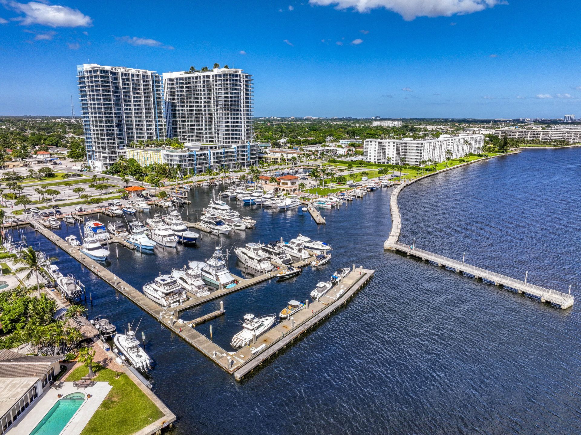 220 Lake Shore Drive, Unit 813, West Palm Beach, FL 33403 Photo