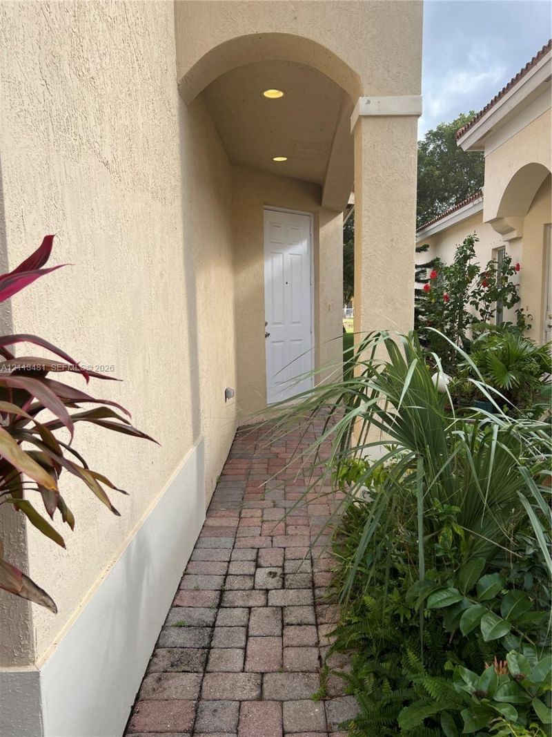 1133 NE 40th Rd , Homestead, FL 33033 Photo