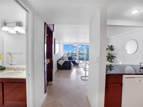 1717 N Bayshore Dr , Unit C-4044, Miami, FL 33132