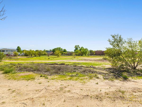 530 Camino De Suerte NW, Albuquerque, NM 87114