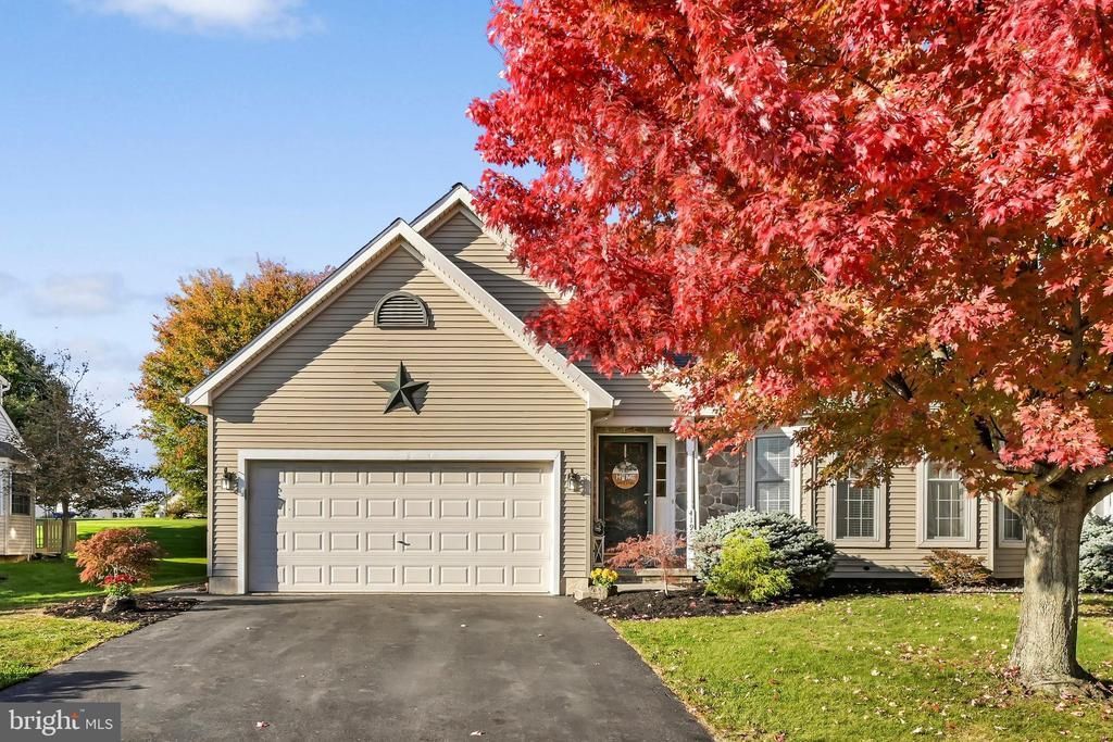 4195 GREEN PARK DRIVE, MOUNT JOY, PA 17552