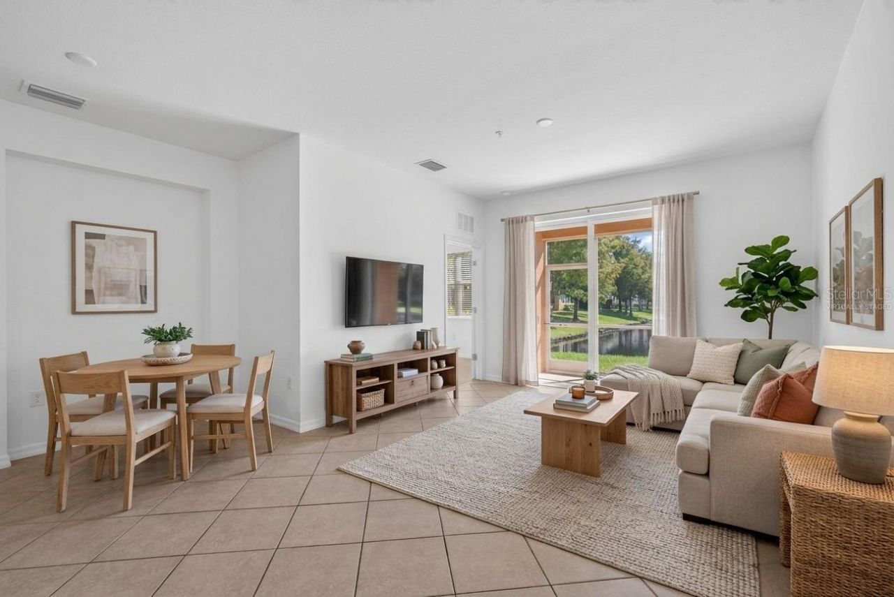 5463 Soapstone Place, Unit 23-106, Sarasota, FL 34233 Photo