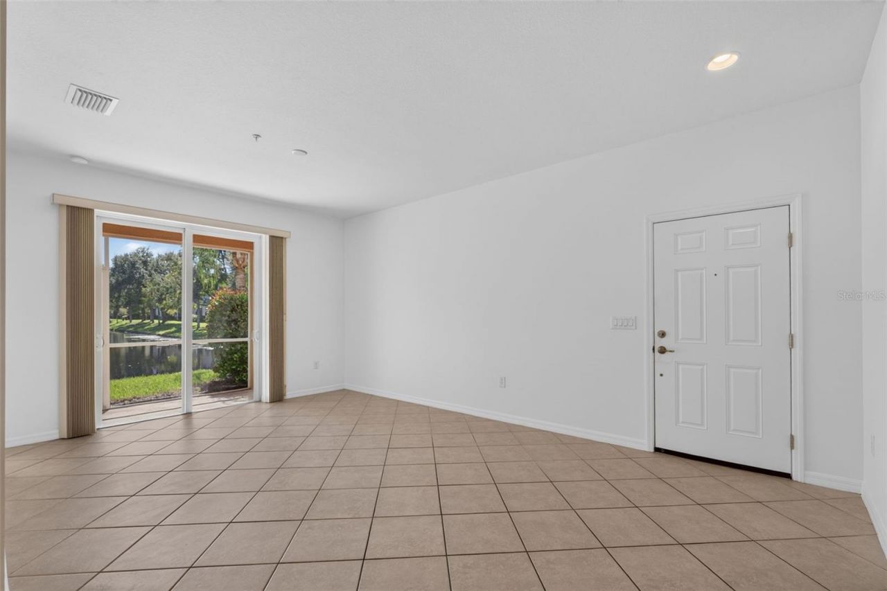 5463 Soapstone Place, Unit 23-106, Sarasota, FL 34233 Photo