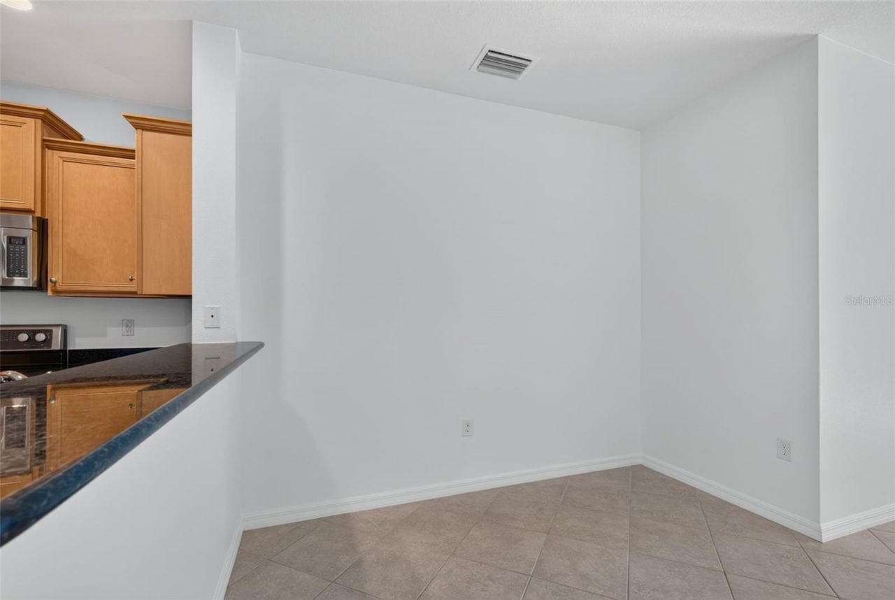 5463 Soapstone Place, Unit 23-106, Sarasota, FL 34233 Photo