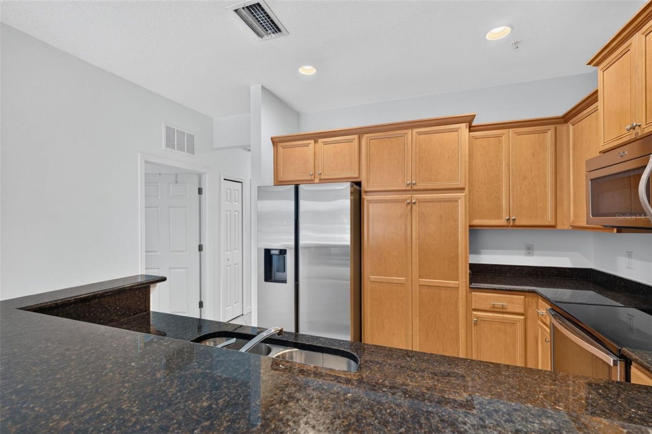 5463 Soapstone Place, Unit 23-106, Sarasota, FL 34233 Photo