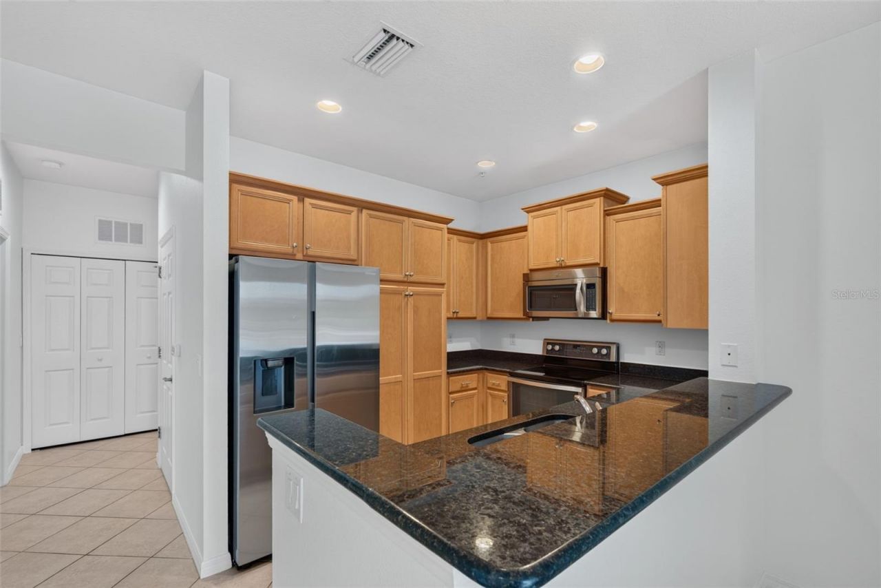 5463 Soapstone Place, Unit 23-106, Sarasota, FL 34233 Photo