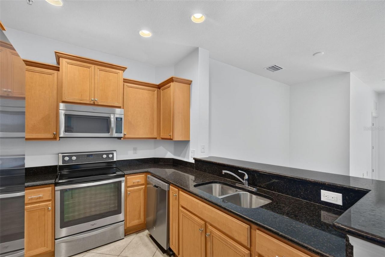 5463 Soapstone Place, Unit 23-106, Sarasota, FL 34233 Photo