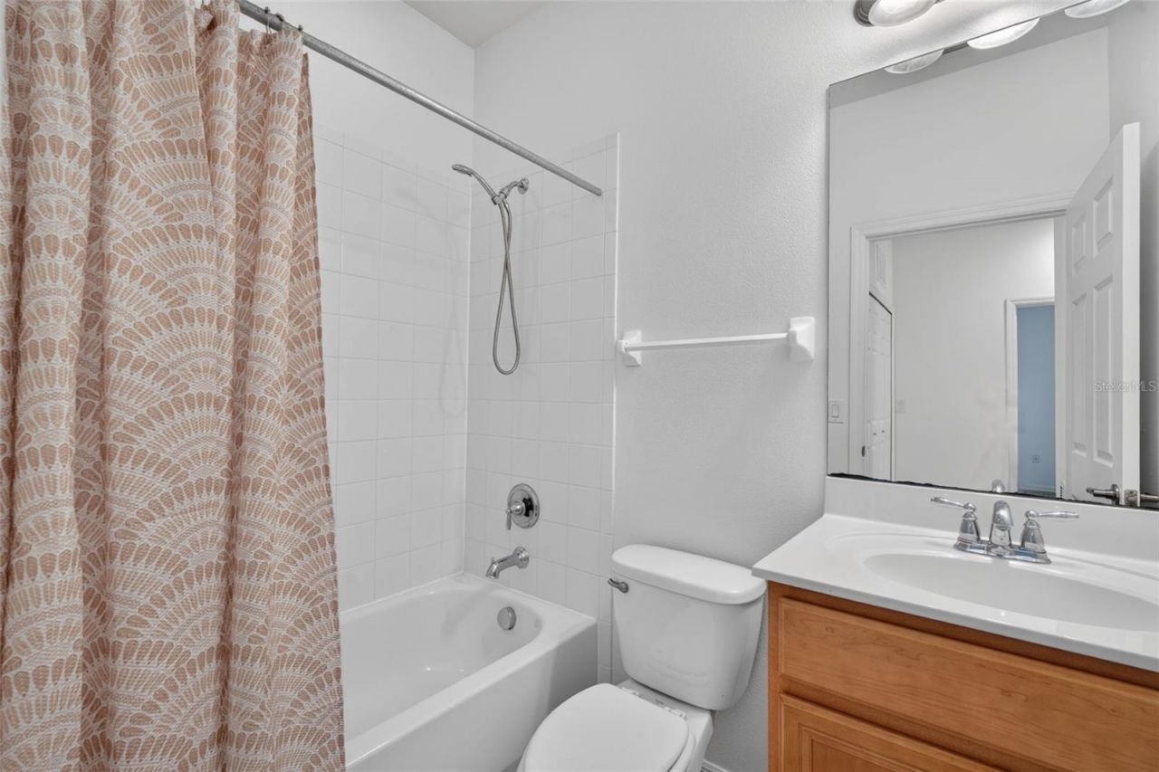 5463 Soapstone Place, Unit 23-106, Sarasota, FL 34233 Photo