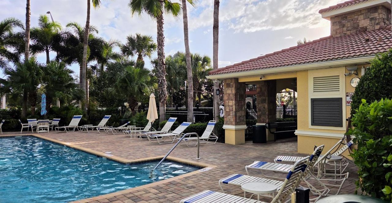 5463 Soapstone Place, Unit 23-106, Sarasota, FL 34233 Photo