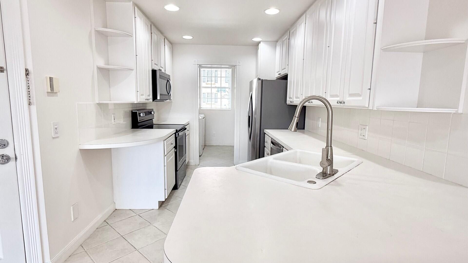 2006 W Tigris Drive, West Palm Beach, FL 33411 Photo