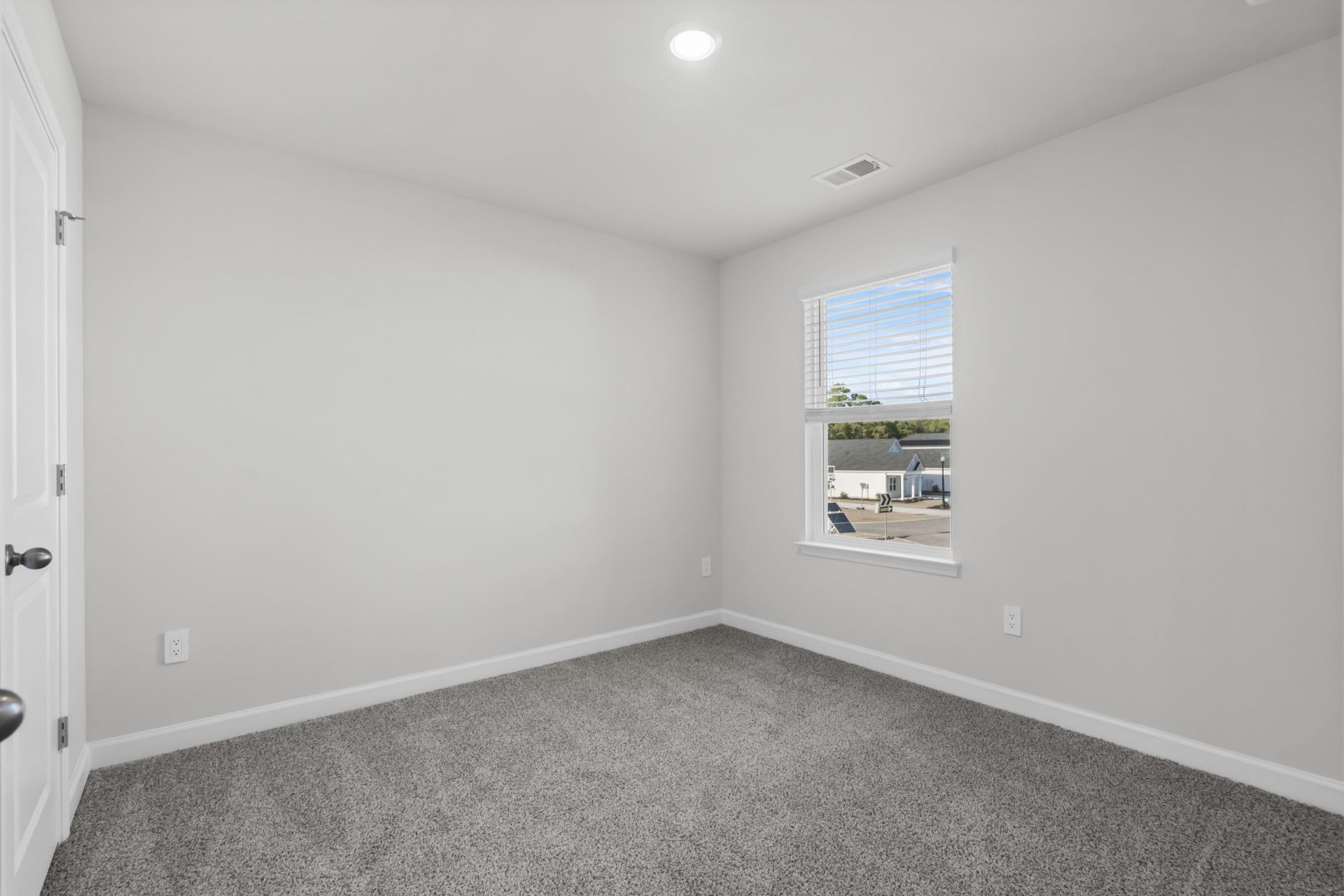 65 Hunting Pl  Photo 17