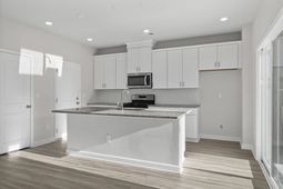 65 Hunting Pl  photo 4