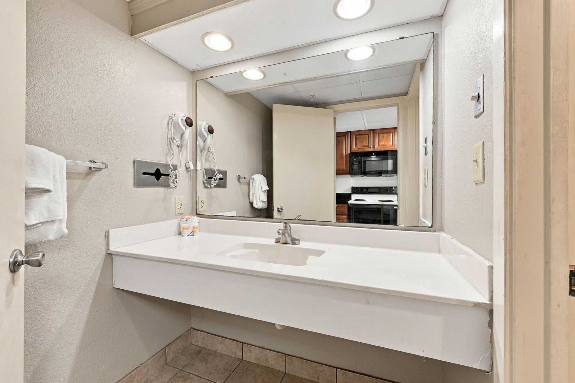 1501 S Ocean Blvd.  Photo 7